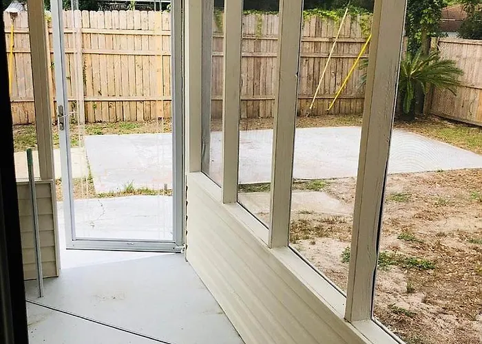 Cozy By The Bayou 2bed 1bath * Pensacola